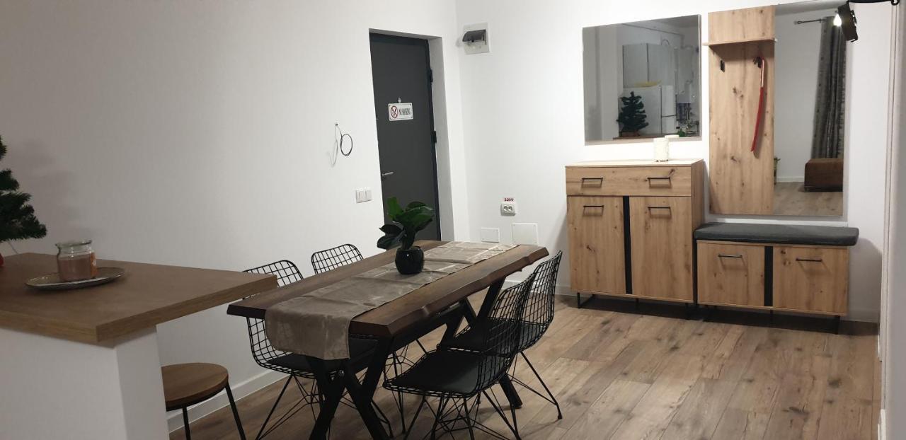 Viv Apartments 210 ฟลอเรชติ ภายนอก รูปภาพ