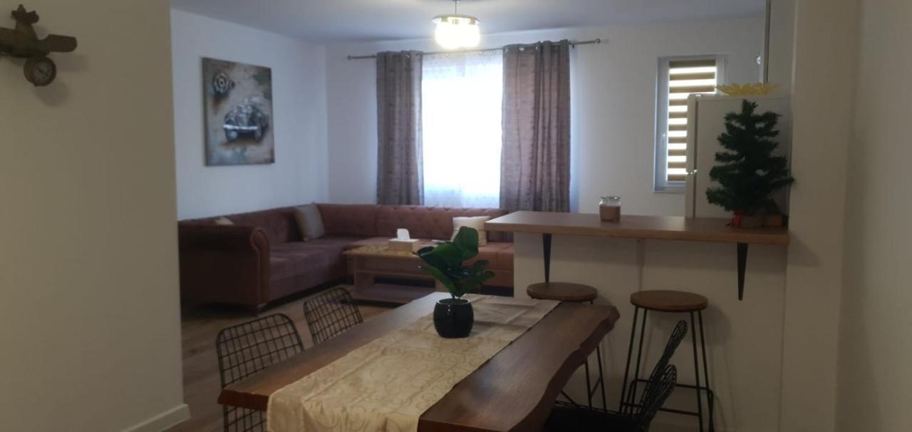 Viv Apartments 210 ฟลอเรชติ ภายนอก รูปภาพ
